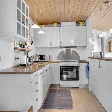 Holiday home Terttu - 250m From The Sea By Interhome *